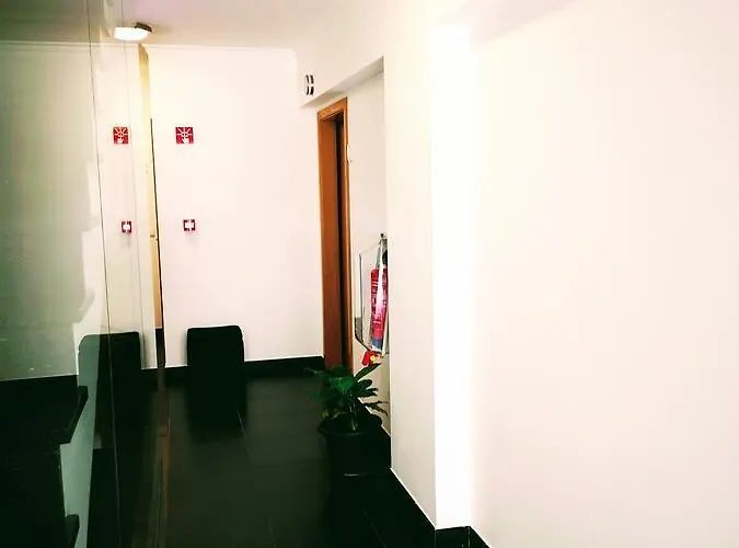 Отель Casa Dos Avos *